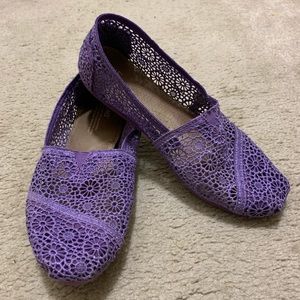 TOMS Crochet women’s flats